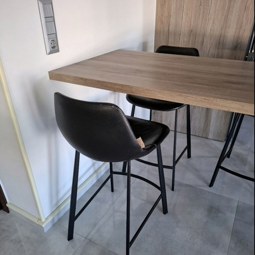 Dutch Bone stools and Scavolini table set like new