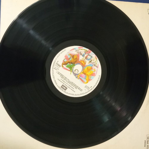 Queen A Night at the Opera vinyl record like new, rock