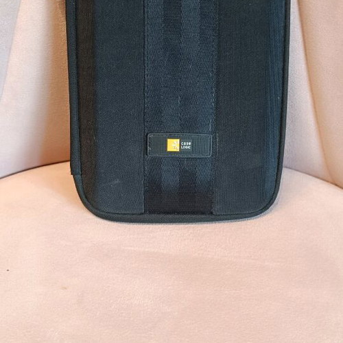 Case Logic tablet case 7 inch used