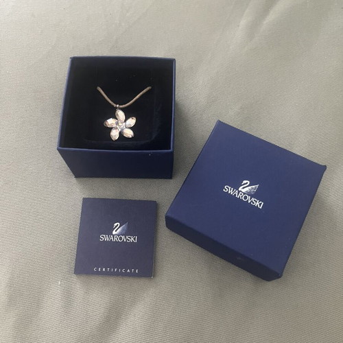 Swarovski vintage necklace in box with certificate