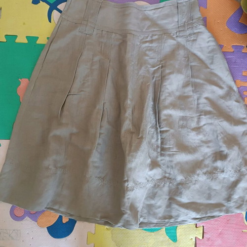Zara large beige skirt like new, alpha line fit