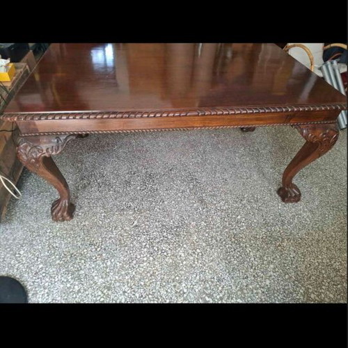 Wooden solid dining table with 8 chairs like new