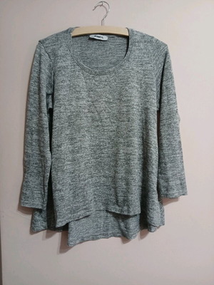 Asymmetric blouse gray like new, fine knit, size M