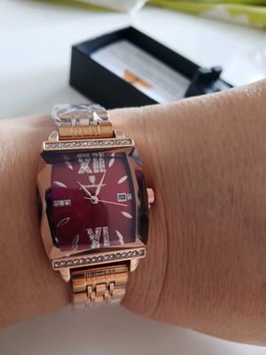 Women's square wristwatch with bracelet and burgundy dial with rhinestones new