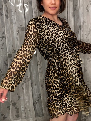 Lipsy London dress like new, short leopard print with heart belt, size S