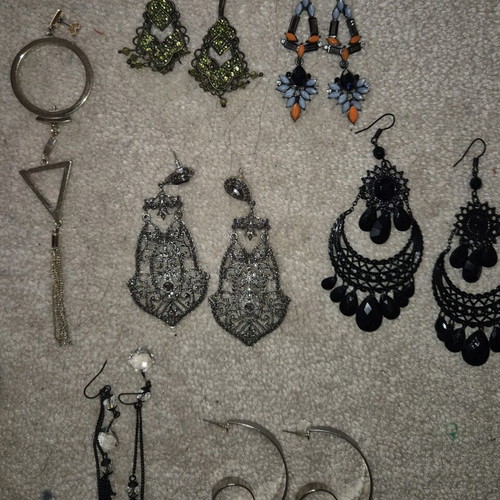 Various hanging earrings used, pack