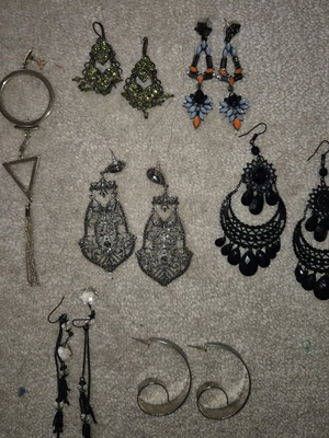 Various hanging earrings used, pack