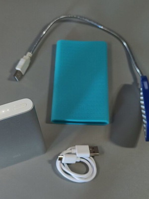 Xiaomi Mi Power Bank 2 Retro Tech πακέτο σαν καινούργιο
