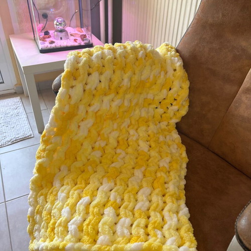 Handmade baby blanket from Alize Puffy yarn, new