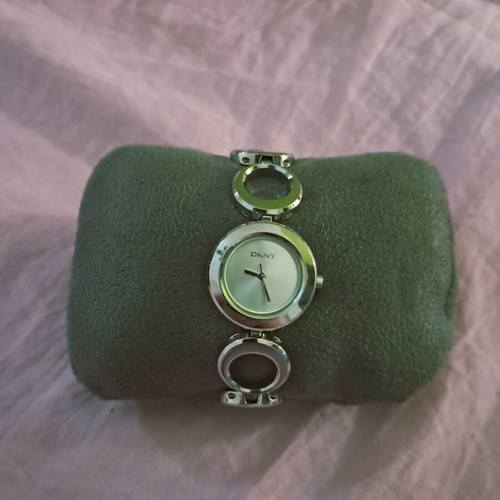DKNY women's silver bracelet watch new with box