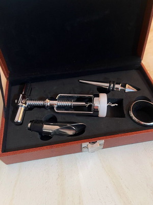 Trimar wine opener set new with box and accessories