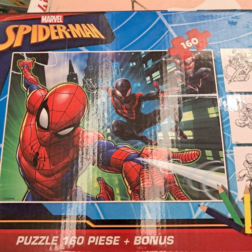 Spiderman puzzle used, 160 pieces, some may be missing