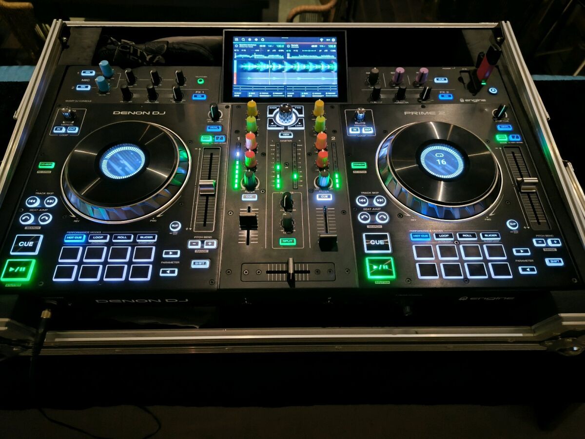 DENON DJ PRIME 2 DJコントローラー Denon DJ Prime 2 DJ System Review - Digital DJ Tips