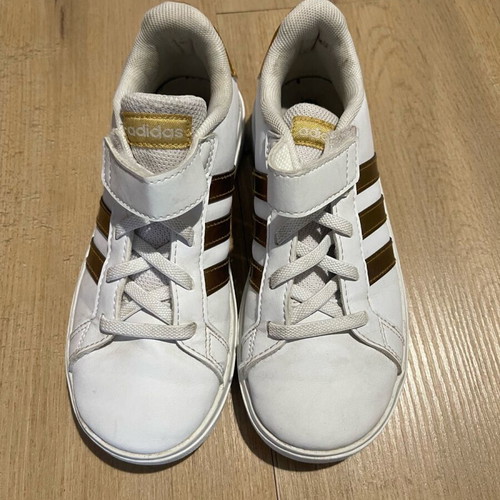 Adidas kids shoes size 32 used, white sports
