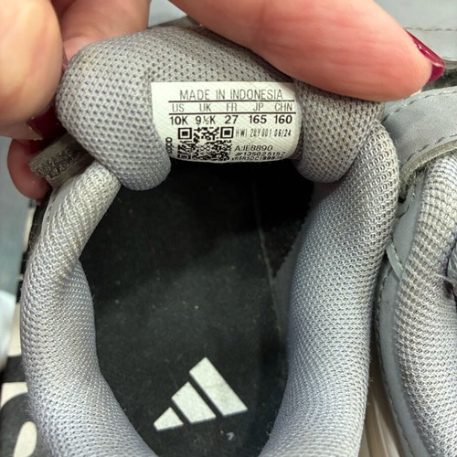 Adidas kids shoes size 27 grey like new, athletic