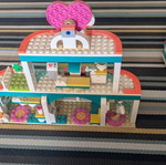 LEGO Friends hospital with ambulance, stretcher & 2 figures