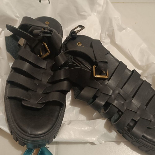 Flatform gladiator sandals new without box