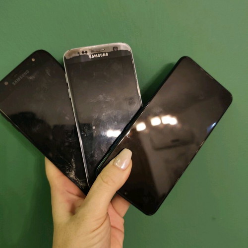 Mobile phones used non-working, 2 Samsung and 1 Huawei