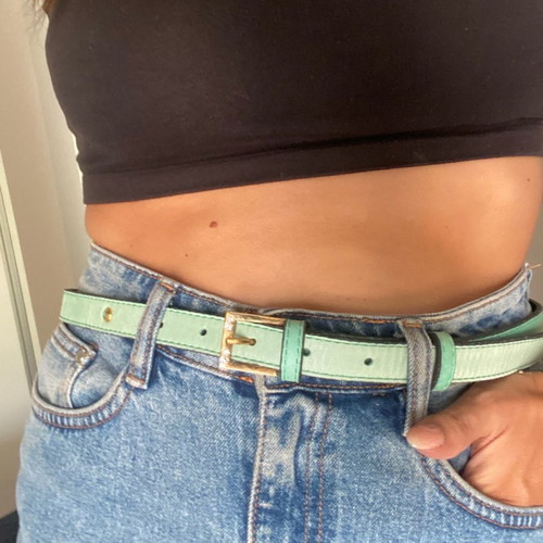 Gizia belt new in mint color