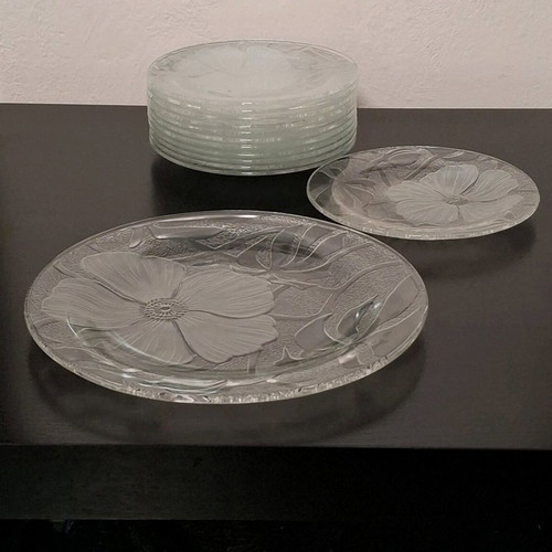 Vintage dessert set for 12 people, like new, glass with hibiscus flowers