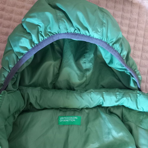 Benetton kids sleeveless vest like new, green with hood, for ages 3-4