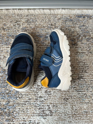 Geox athletic shoe used size 23 multicolor