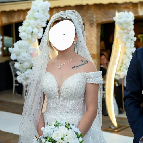 Wedding dress like new with veil and shoes, white, sizes S and M