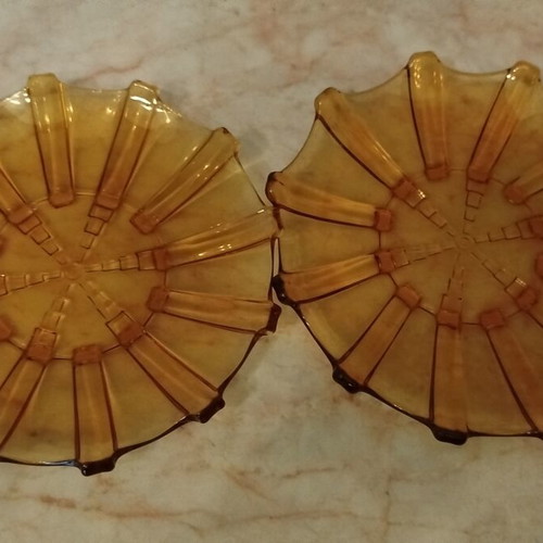 Vintage Depression Glass Dessert Plates Set of 8 like new