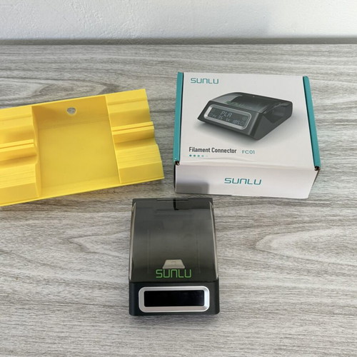 Sunlu Filament Connector FC01 σαν καινούργιο με filament connectors και βάση