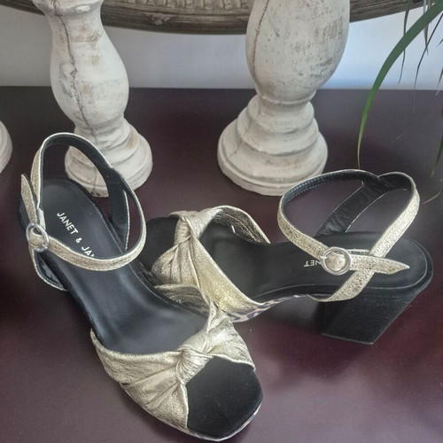 Janet & Janet sandals new, black and gold, size 37