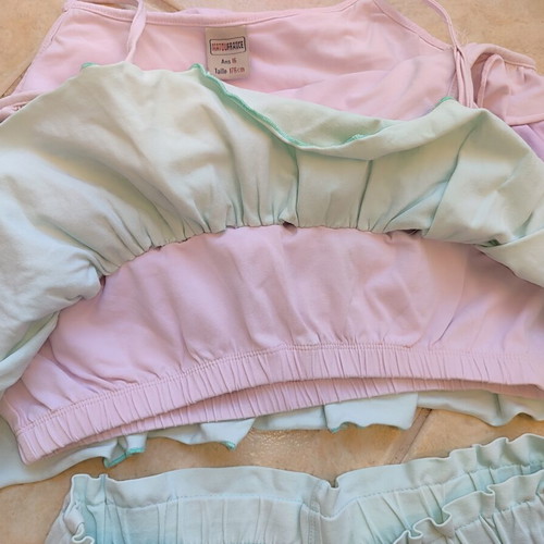 Matoufrance cotton frilled set No 16 like new, colorful