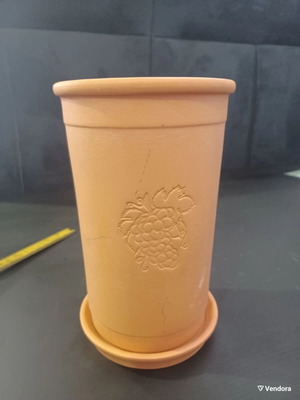 Clay container for wine bottle like new