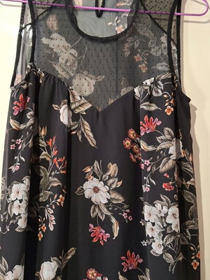 Lynne Floral Sleeveless Top like new with transparency