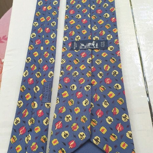 Hermes 100% silk tie new, multicolor