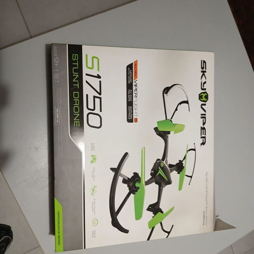 Drone SkyViper S1750 like new