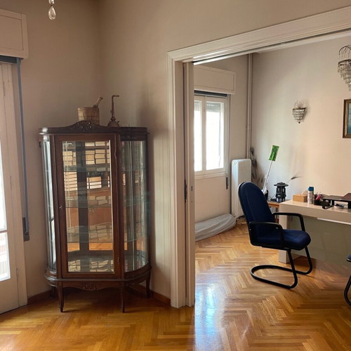 Vintage showcase like new with wood, mirror and glass shelves