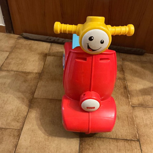 Fisher Price Educational Scooter like new with interactive dashboard and music
