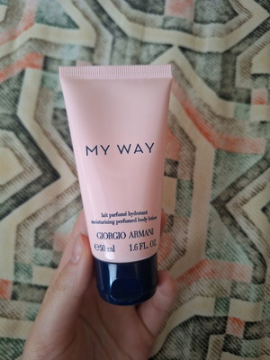My Way Armani moisturizing creme new
