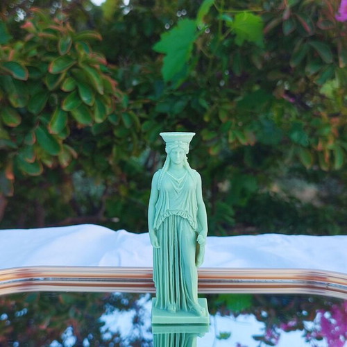 Aromatic Ancient Greek Caryatid Candle new, pistachio scent