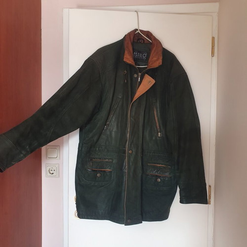 Vintage leather jacket Estilo exclusive medium, slightly used, cypress