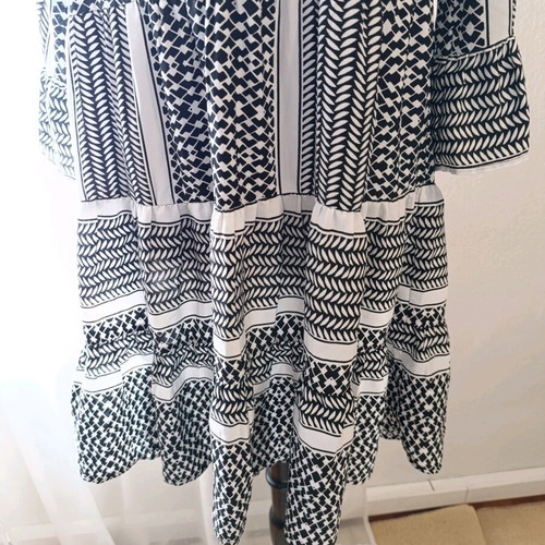 Pigalle airy summer dress like new, size M, black and white