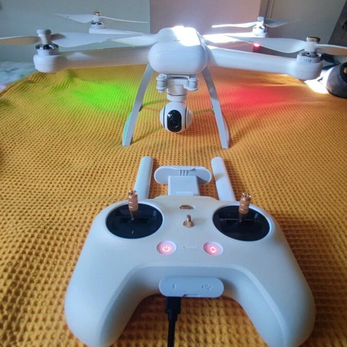 Xiaomi Mi Drone 4k used with detachable camera and accessories