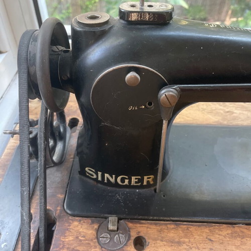 Singer sewing machine collectible used