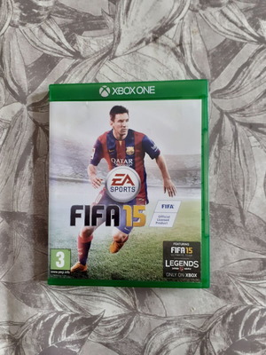 Xbox One games pack like new, includes FIFA 15 and FIFA 21