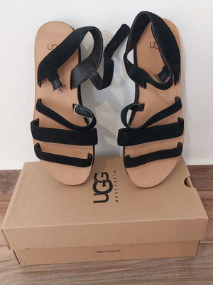 Ugg leather and suede sandals size 41 new, black