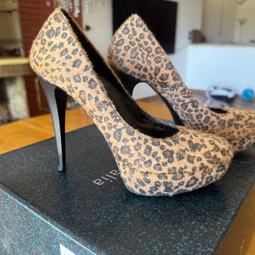 Pumps leopard print size 38 like new, beige and black