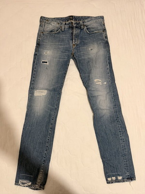 RAER Jeans Distressed Blue Washed Jeans Size 33 Like New