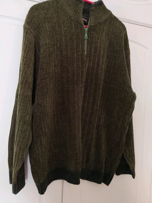 Men's shirt used, olive color, size L