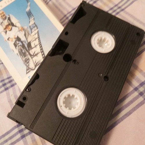 Cinema Paradiso VHS used, social genre