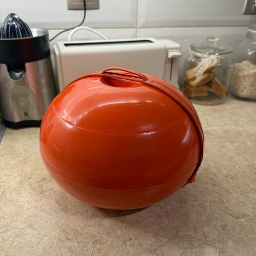 Vintage Space Age Picnic Set "Ball" SVB Italy 1970s used, orange